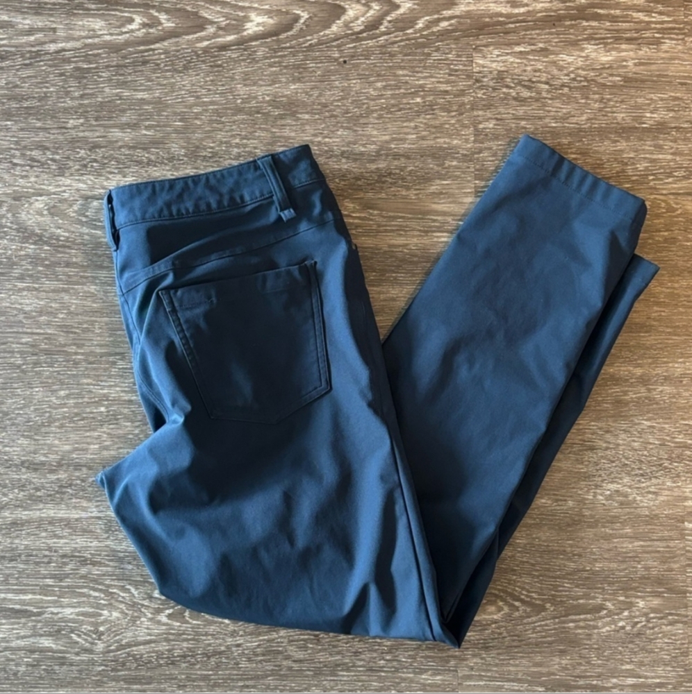 Lululemon men’s blue pants. Size 30